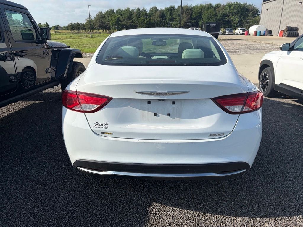 2016 Chrysler 200 Limited