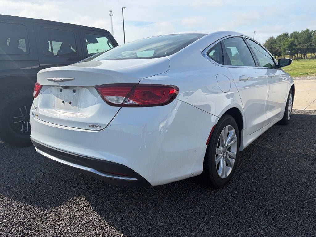 2016 Chrysler 200 Limited