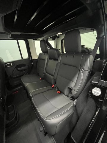 2023 Jeep Wrangler 4-Door Freedom 4x4