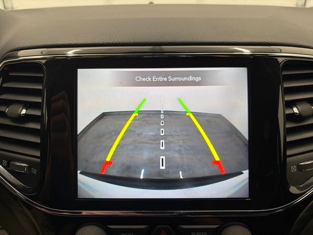 2021 Jeep Grand Cherokee Laredo X 4x4
