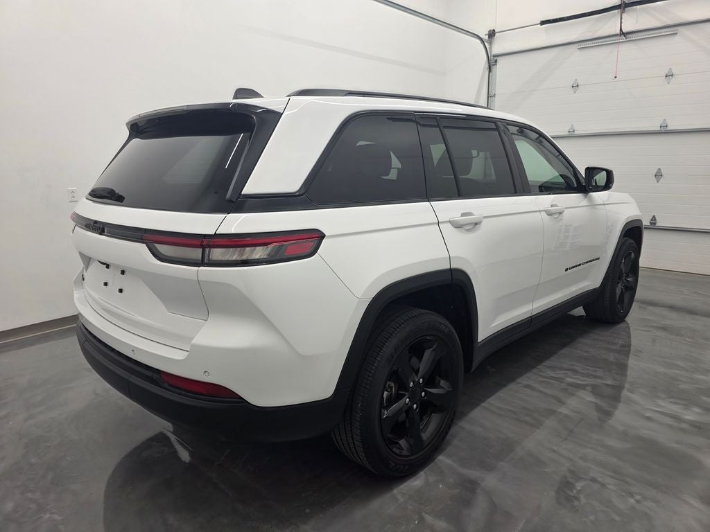 2023 Jeep Grand Cherokee Altitude 4x4
