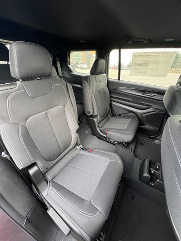 2025 Jeep Grand Cherokee GRAND CHEROKEE L LAREDO X 4X4