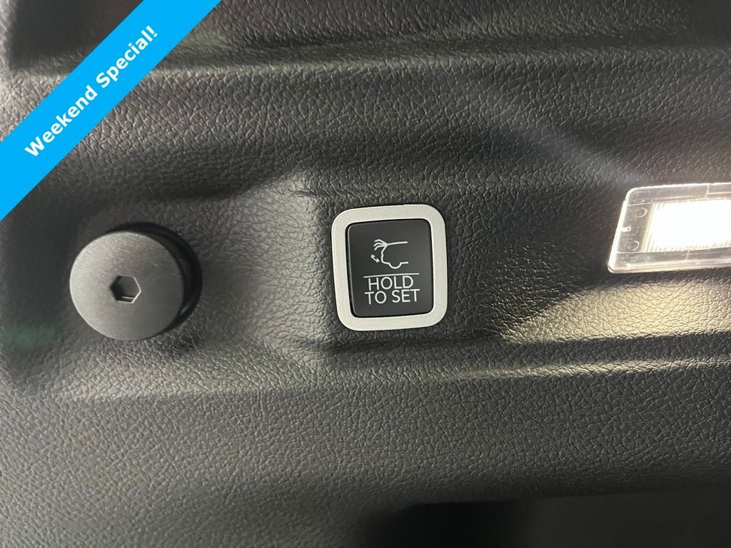 2025 Jeep Grand Cherokee GRAND CHEROKEE L ALTITUDE 4X4