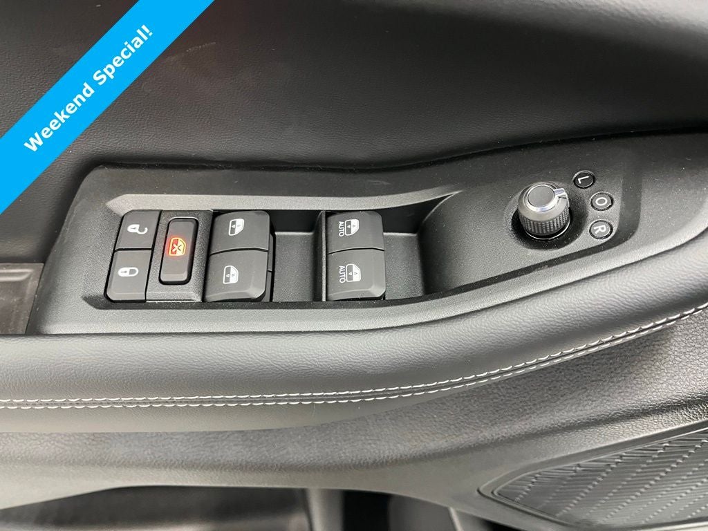 2025 Jeep Grand Cherokee GRAND CHEROKEE L ALTITUDE 4X4