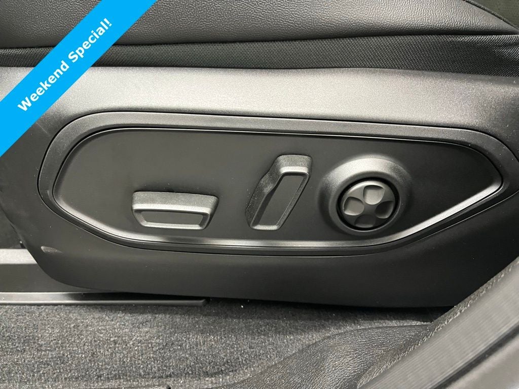 2025 Jeep Grand Cherokee GRAND CHEROKEE L ALTITUDE 4X4