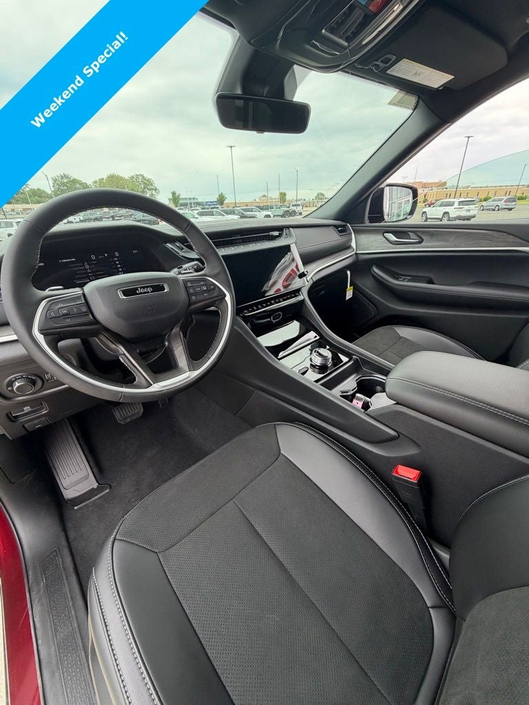 2026 Jeep Grand Cherokee GRAND CHEROKEE L LAREDO ALTITUDE 4X4