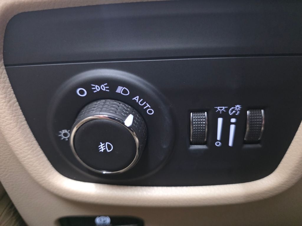2023 Jeep Grand Cherokee L Limited 4x4