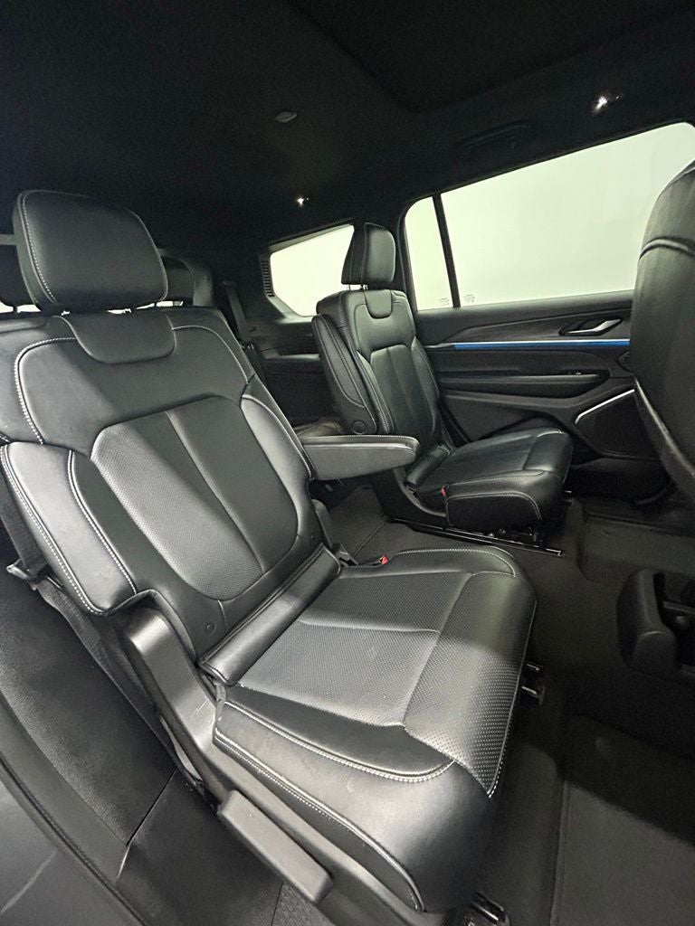 2023 Jeep Grand Cherokee L Overland 4x4
