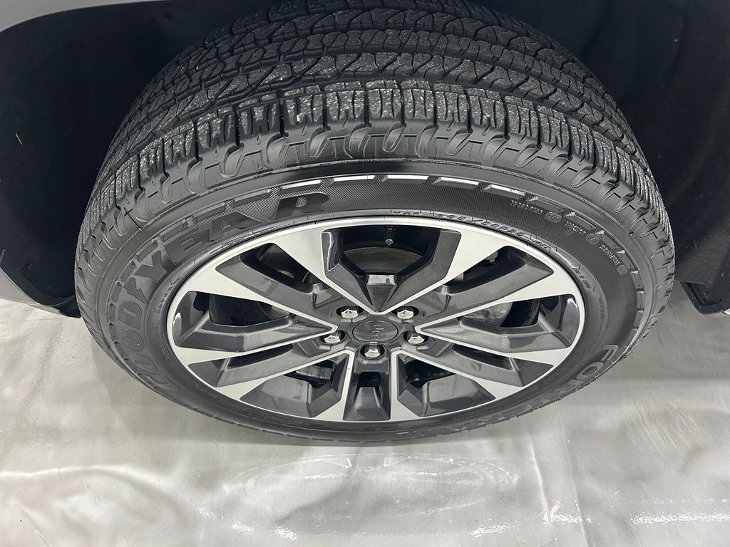 2023 Jeep Grand Cherokee L Overland 4x4