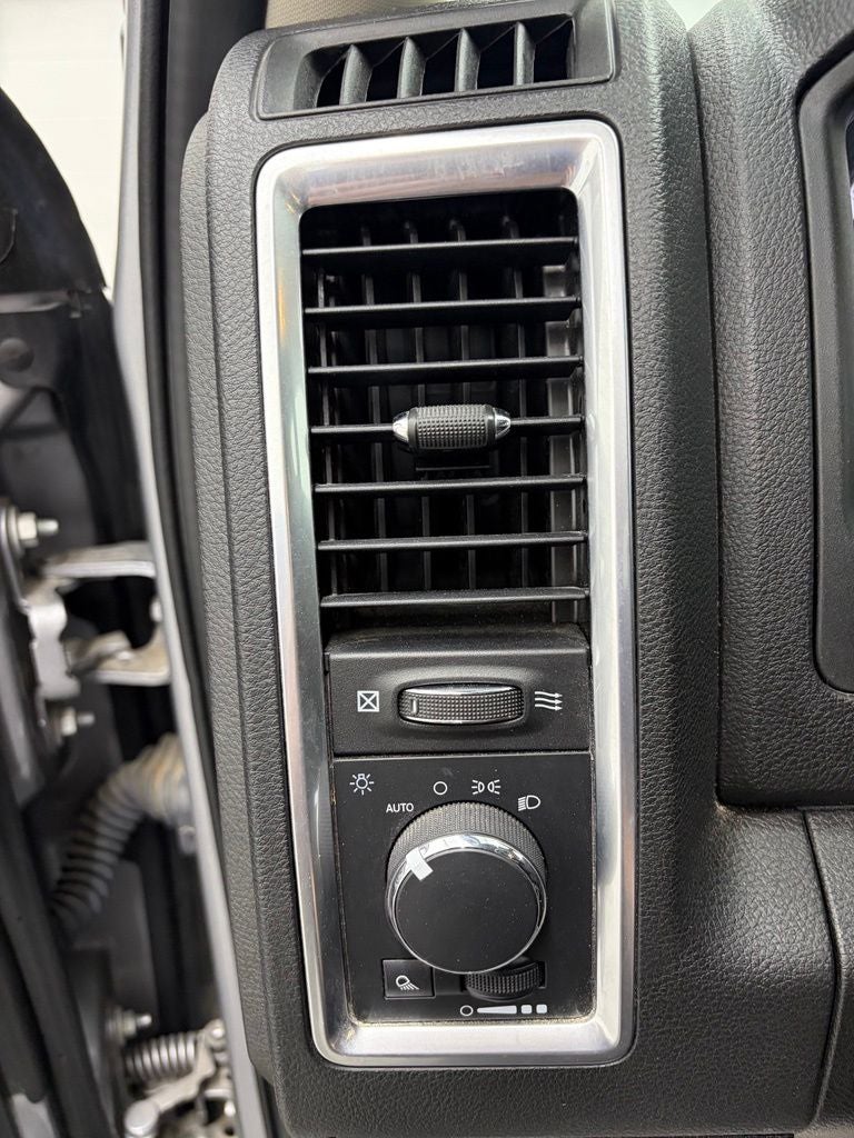 2024 RAM 1500 SLT Quad Cab 4x4 6'4' Box