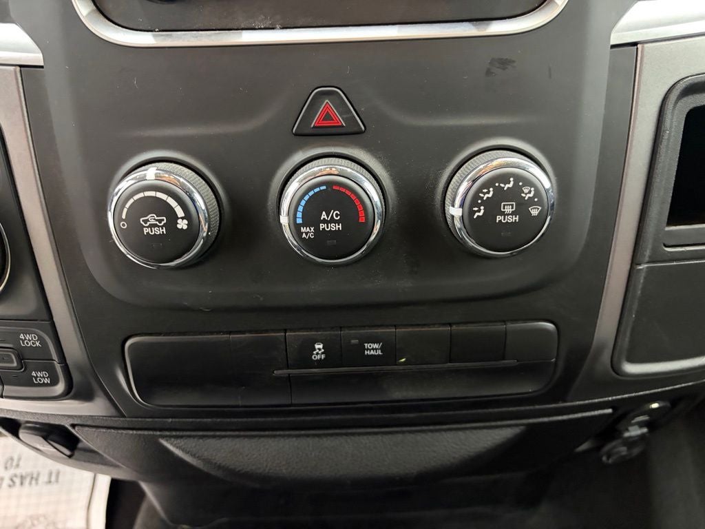 2024 RAM 1500 SLT Quad Cab 4x4 6'4' Box