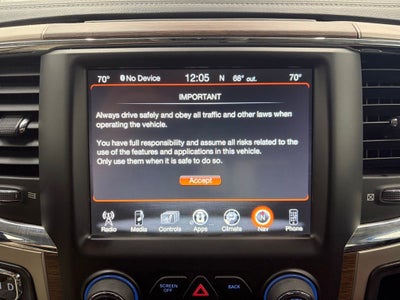2017 RAM 1500 Laramie Crew Cab 4x4 5'7' Box