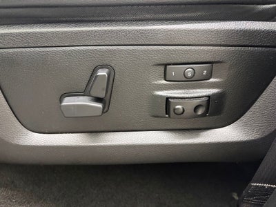 2017 RAM 1500 Laramie Crew Cab 4x4 5'7' Box