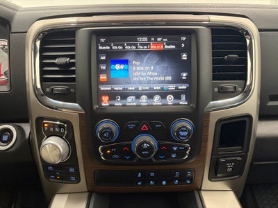2017 RAM 1500 Laramie Crew Cab 4x4 5'7' Box