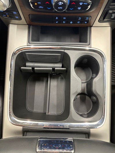 2017 RAM 1500 Laramie Crew Cab 4x4 5'7' Box