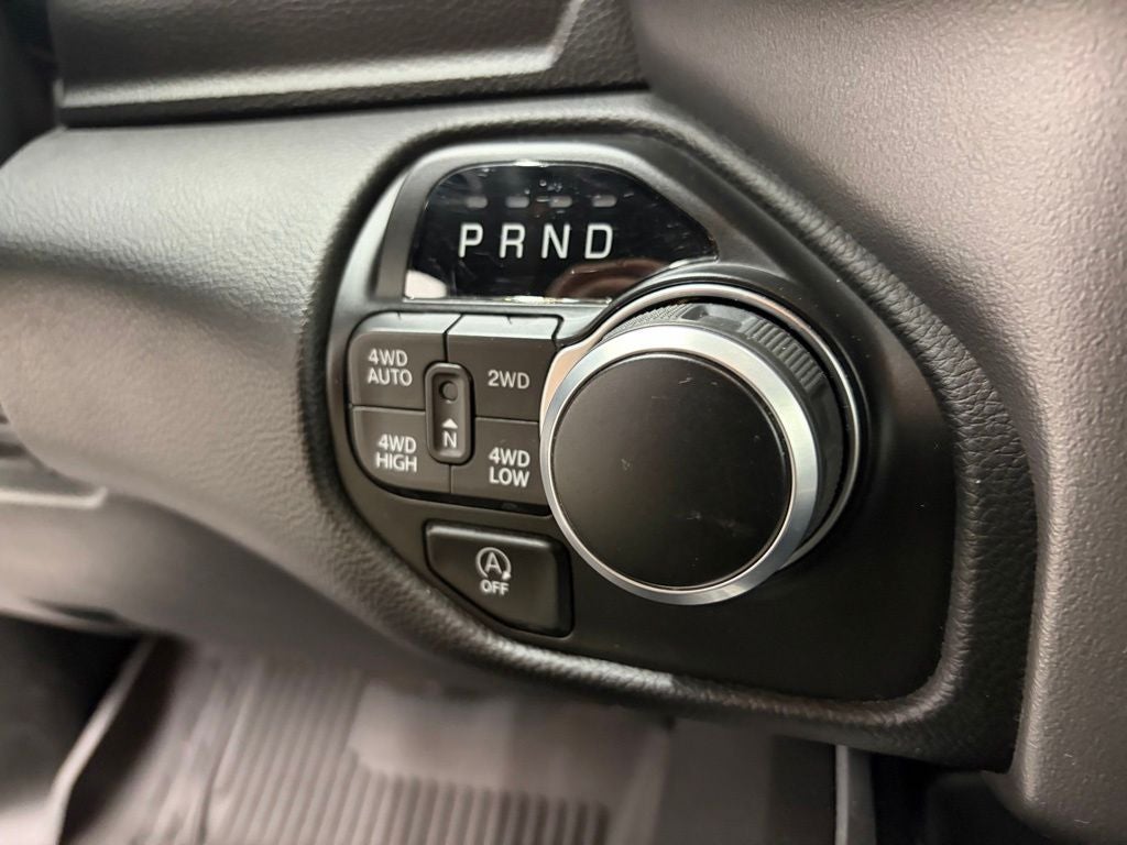 2023 RAM 1500 Big Horn Crew Cab 4x4 5'7' Box