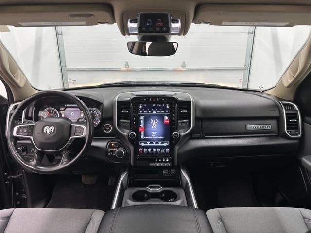 2020 RAM 1500 Big Horn Crew Cab 4x4 5'7' Box