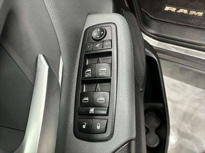 2020 RAM 1500 Big Horn Crew Cab 4x4 5'7' Box