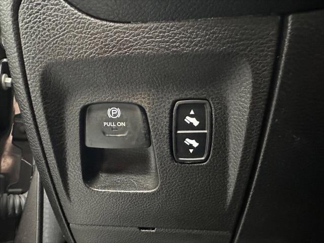 2020 RAM 1500 Big Horn Crew Cab 4x4 5'7' Box