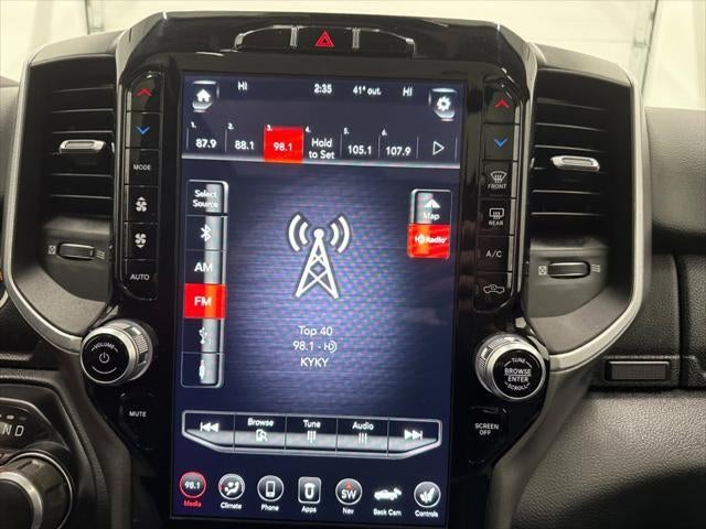 2020 RAM 1500 Big Horn Crew Cab 4x4 5'7' Box