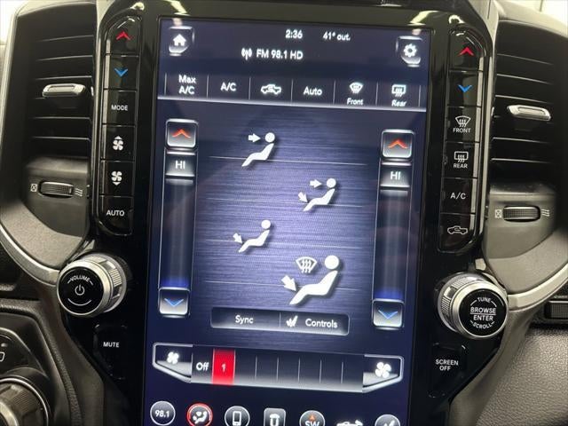 2020 RAM 1500 Big Horn Crew Cab 4x4 5'7' Box