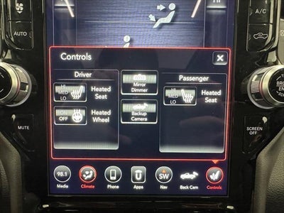 2020 RAM 1500 Big Horn Crew Cab 4x4 5'7' Box