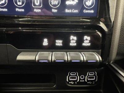 2020 RAM 1500 Big Horn Crew Cab 4x4 5'7' Box