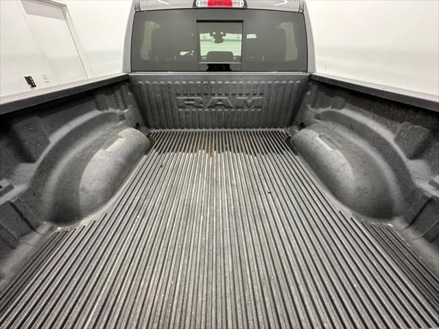2020 RAM 1500 Big Horn Crew Cab 4x4 5'7' Box