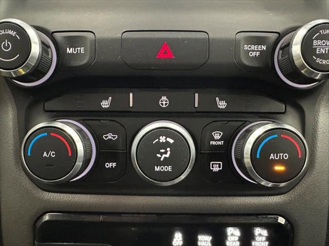 2020 RAM 1500 Big Horn Crew Cab 4x4 5'7' Box