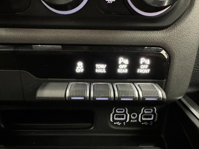 2020 RAM 1500 Big Horn Crew Cab 4x4 5'7' Box