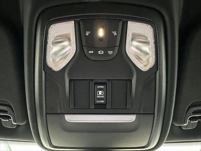 2020 RAM 1500 Big Horn Crew Cab 4x4 5'7' Box