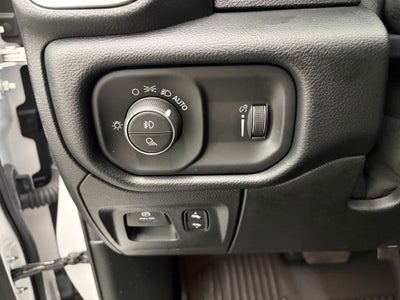 2021 RAM 1500 Big Horn Crew Cab 4x4 5'7' Box