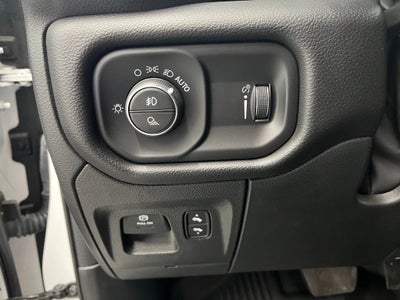 2023 RAM 1500 Big Horn Crew Cab 4x4 5'7' Box