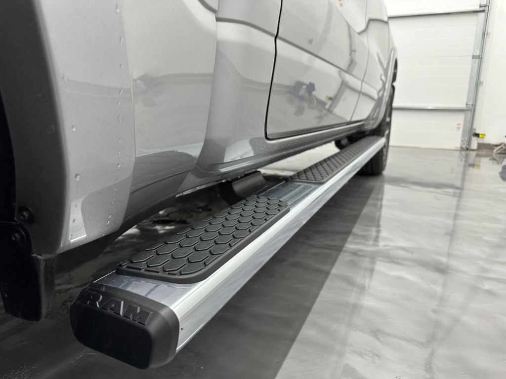 2025 RAM 1500 Laramie Crew Cab 4x4 5'7' Box