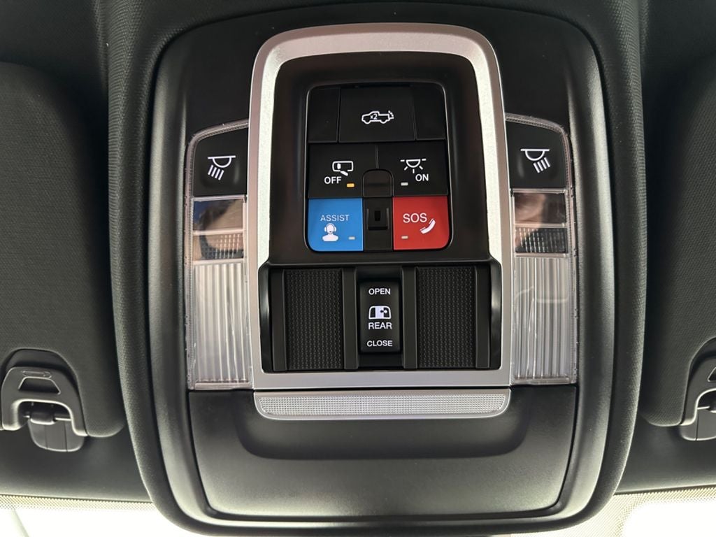 2025 RAM 1500 Laramie Crew Cab 4x4 5'7' Box