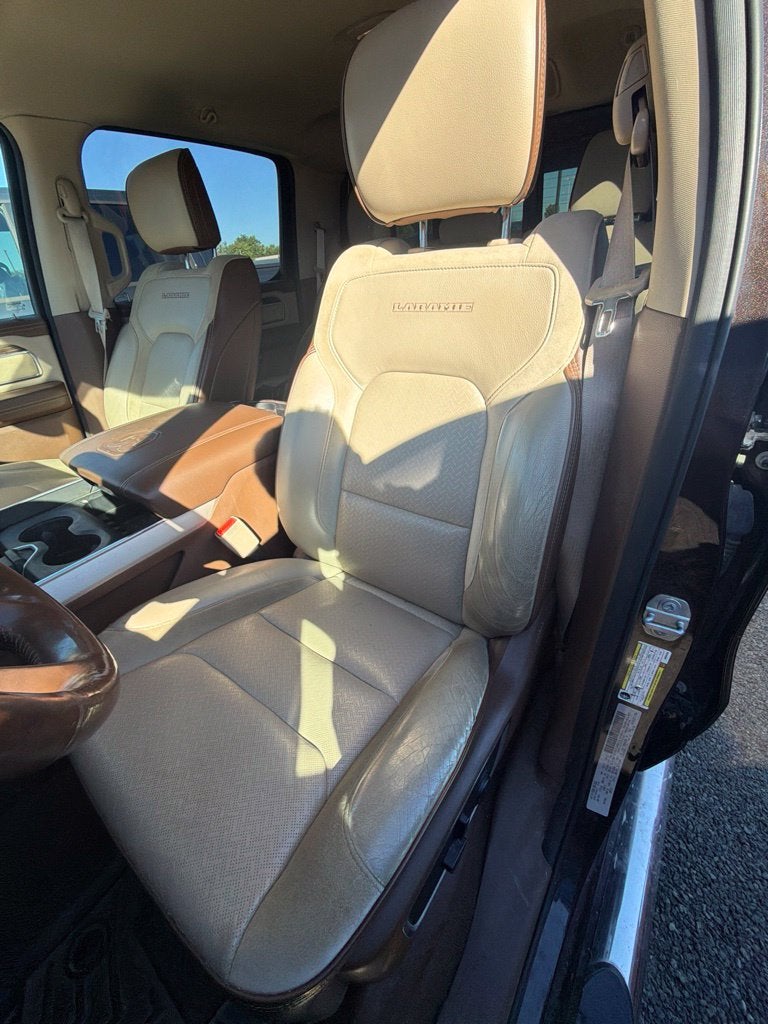 2019 RAM 1500 Laramie Crew Cab 4x4 5'7' Box