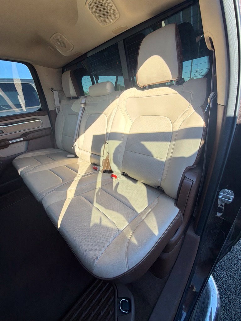 2019 RAM 1500 Laramie Crew Cab 4x4 5'7' Box