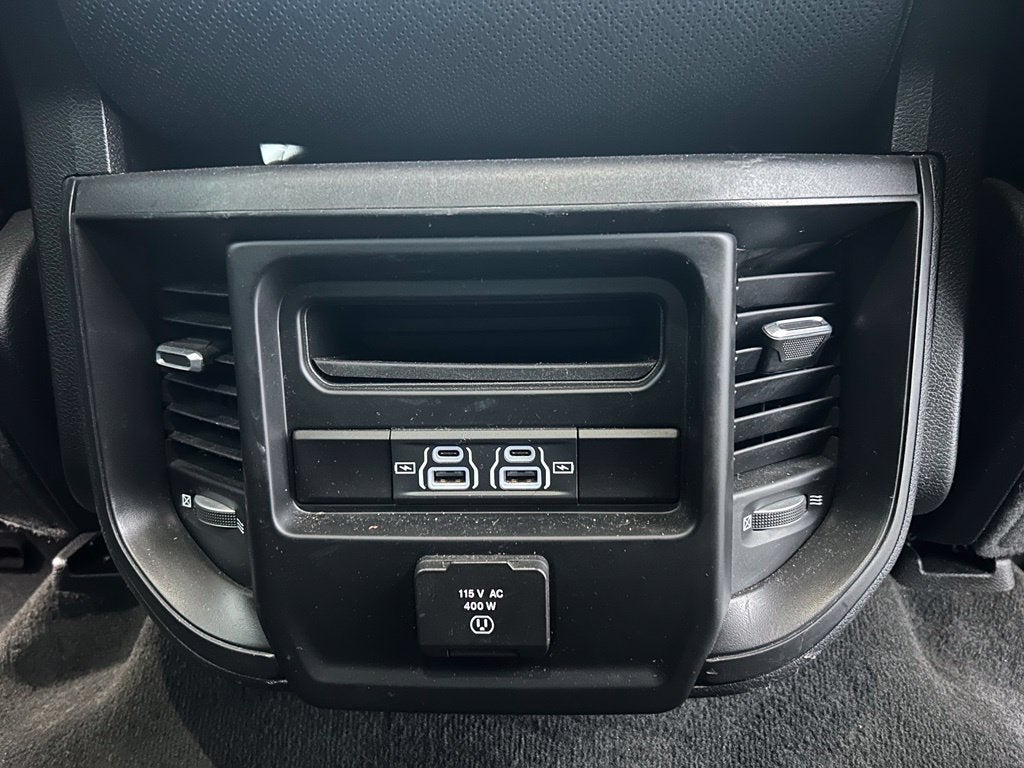 2021 RAM 1500 Laramie Crew Cab 4x4 5'7' Box