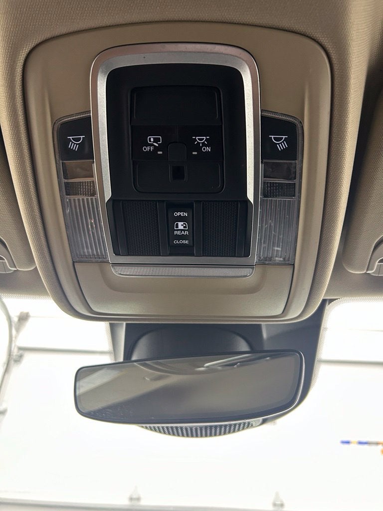 2021 RAM 1500 Laramie Crew Cab 4x4 5'7' Box