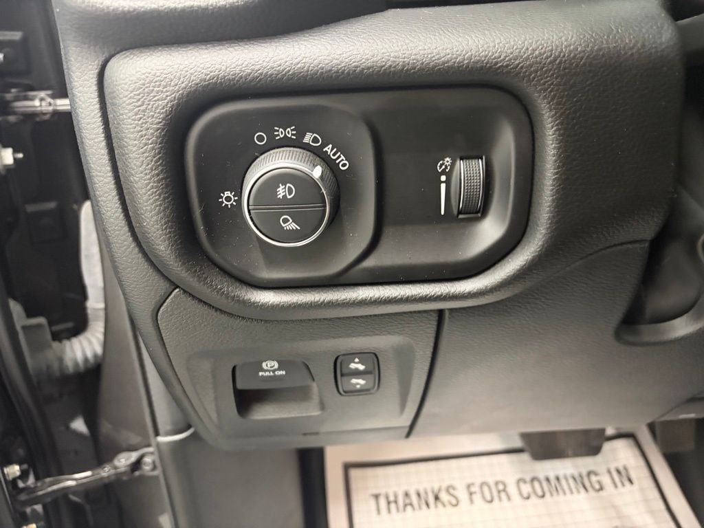 2023 RAM 1500 Big Horn Crew Cab 4x4 6'4' Box