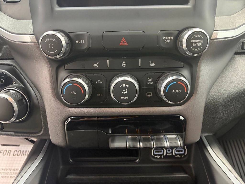 2023 RAM 1500 Big Horn Crew Cab 4x4 6'4' Box