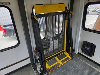 2005 Chevrolet CC5500 Commercial Cutaway