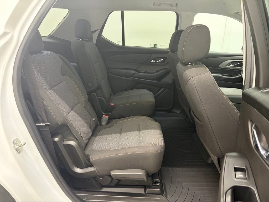 2021 Chevrolet Traverse FWD LT Cloth