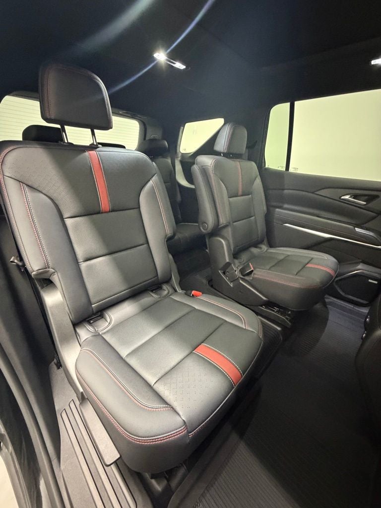 2025 Chevrolet Traverse AWD RS