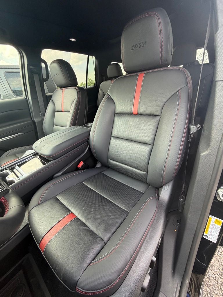 2025 Chevrolet Traverse AWD RS