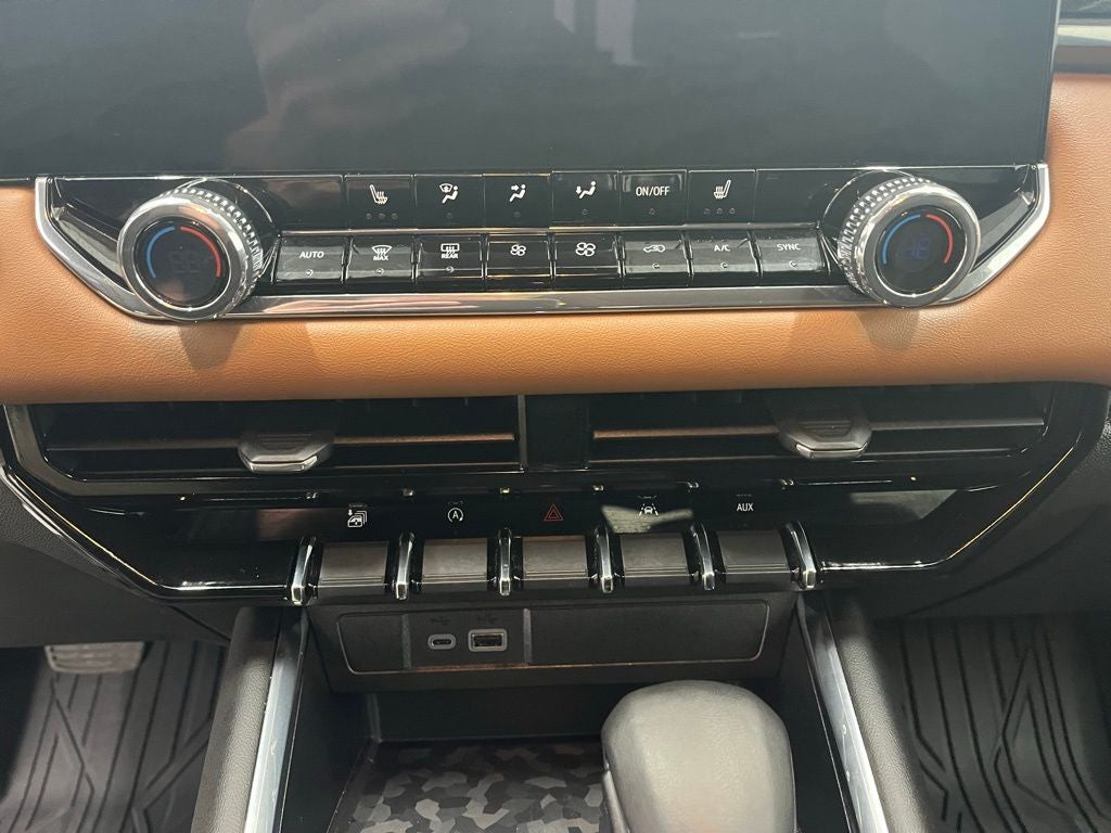 2023 GMC Canyon 4WD Crew Cab Short Box AT4