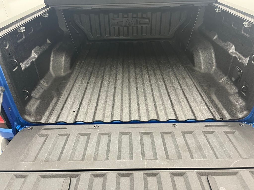 2023 GMC Canyon 4WD Crew Cab Short Box AT4