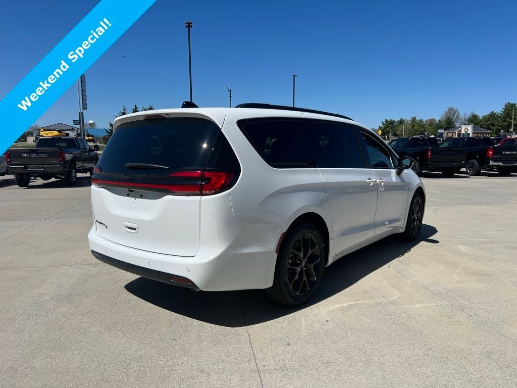 2026 Chrysler Pacifica PACIFICA SELECT