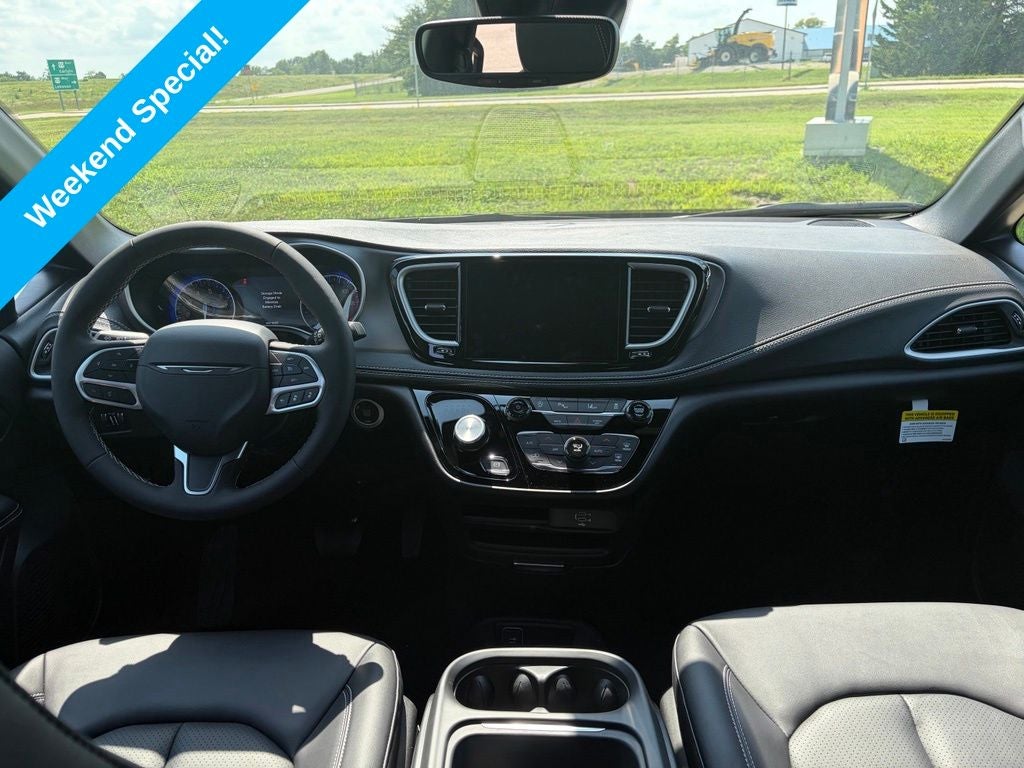2027 Chrysler Pacifica PACIFICA SELECT