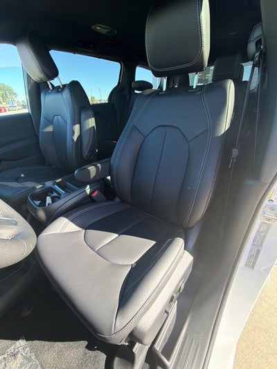 2027 Chrysler Pacifica PACIFICA SELECT